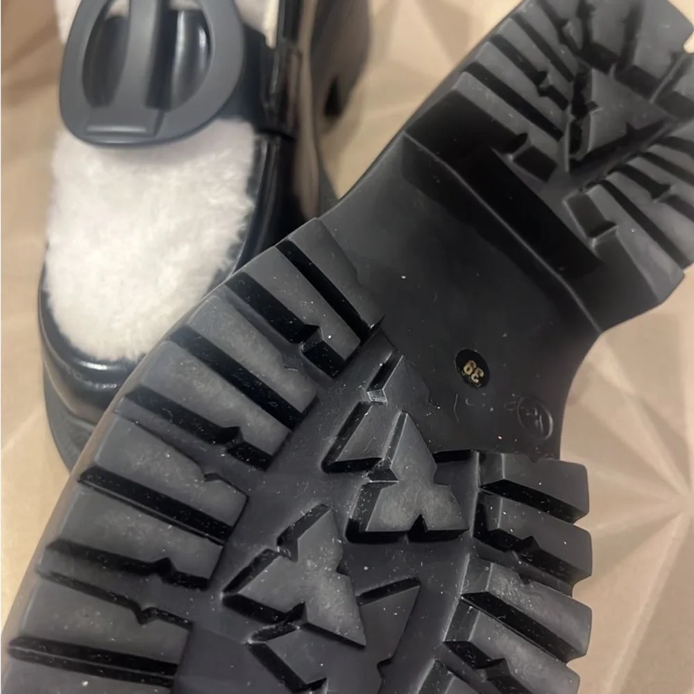 Iceberg black & white fur platform leather loafers size EU 39 US 9 NWT - Picture 7 of 10